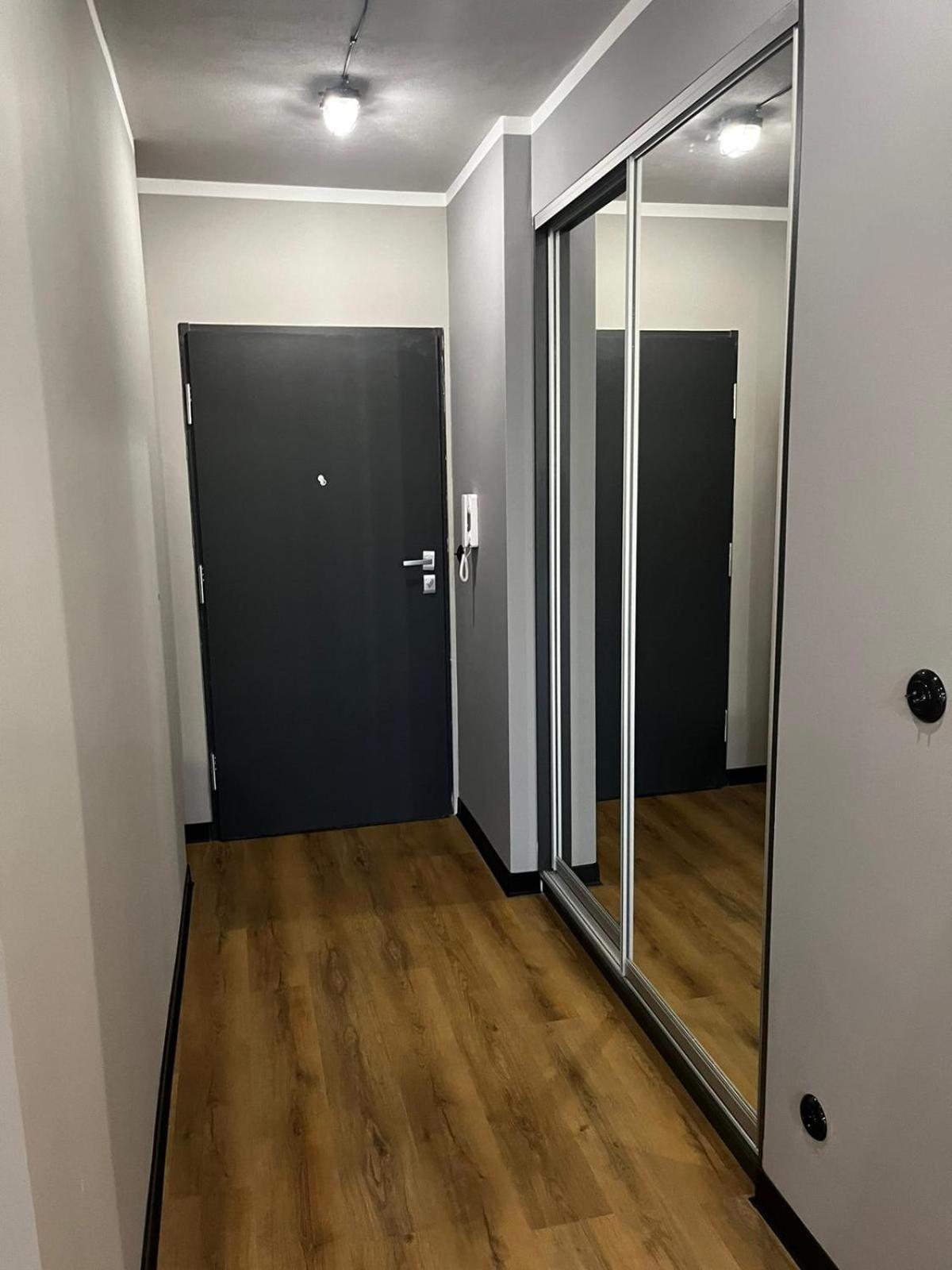 Apartament Z Widokiem Na Stadion Styl Industrialny Jedyny Taki Check In 24 H Poznań Kültér fotó