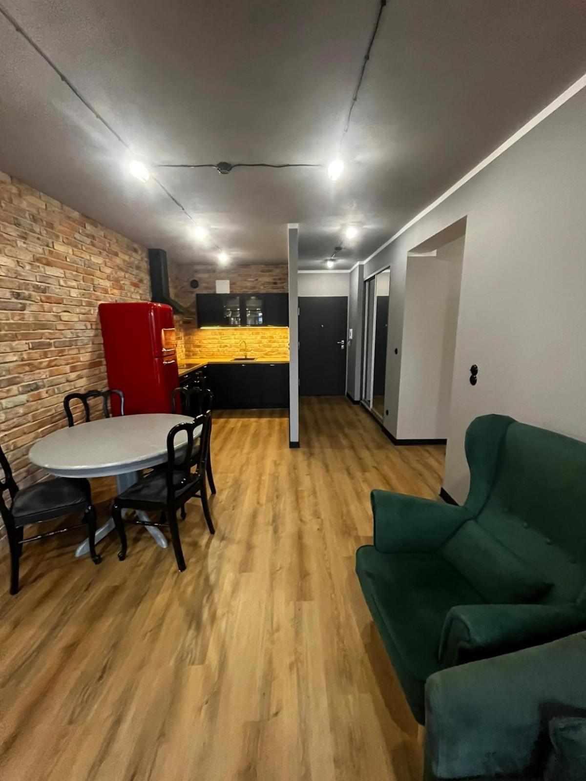 Apartament Z Widokiem Na Stadion Styl Industrialny Jedyny Taki Check In 24 H Poznań Kültér fotó